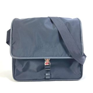 プラダ(PRADA)のプラダ PRADA メッセンジャー 2VD166 トライアングルロゴ ショルダーバッグ ナイロン ブラック 美品(ショルダーバッグ)