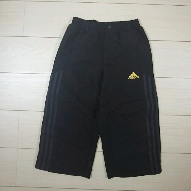 adidas(アディダス)の150★adidas  ナイロン  ハーフパンツ   黒 キッズ/ベビー/マタニティのキッズ服男の子用(90cm~)(パンツ/スパッツ)の商品写真