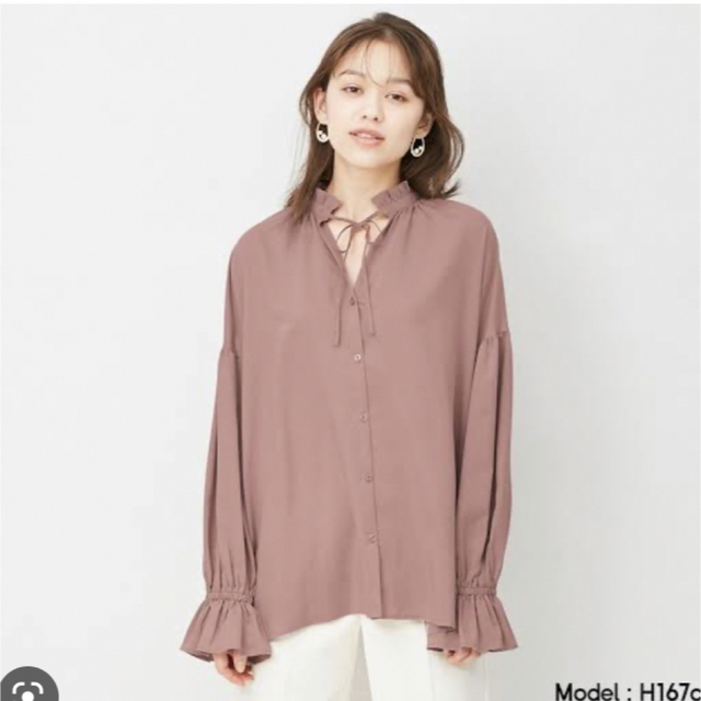 GU - 【美品】フリルネックボリュームスリーブブラウスの通販 by