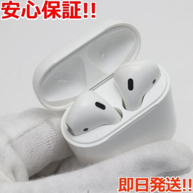 Apple(アップル)の美品 Airpods 第2世代 ホワイト  スマホ/家電/カメラのオーディオ機器(ヘッドフォン/イヤフォン)の商品写真