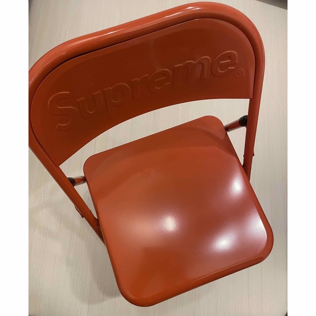 Supreme(シュプリーム)のFW20 Supreme Metal Folding Chair Red インテリア/住まい/日用品の椅子/チェア(折り畳みイス)の商品写真