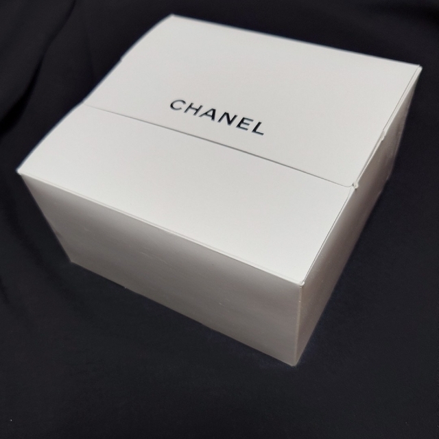 CHANEL(シャネル)の【新品】CHANEL コットンケース（非売品） コスメ/美容のコスメ/美容 その他(その他)の商品写真