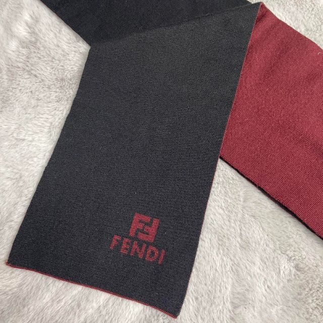 FENDI フェンディ　マフラー　バイカラー　ワインレッド　黒