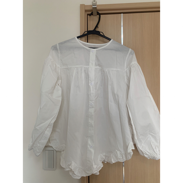 GLAMOROUS GARDEN(グラマラスガーデン)のai様専用　裾フリルトップス レディースのトップス(シャツ/ブラウス(長袖/七分))の商品写真