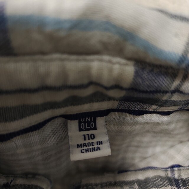 UNIQLO(ユニクロ)の42  　110 　ネルシャツ　長袖　シャツ　ユニクロ　UNIQLO　男の子　女 キッズ/ベビー/マタニティのキッズ服女の子用(90cm~)(Tシャツ/カットソー)の商品写真