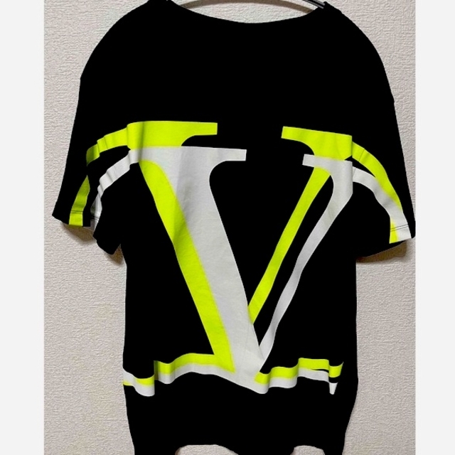 VALENTINO ヴァレンティノ ロゴプリント 半袖Tシャツ ブラック 【楽天