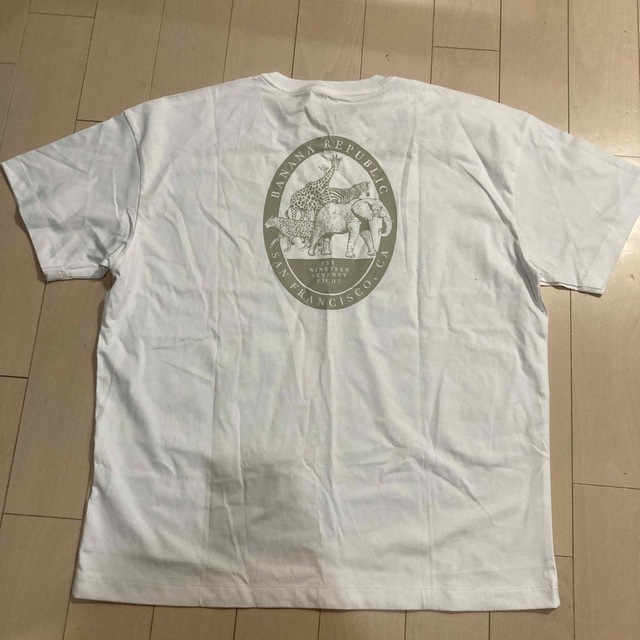 Banana Republic(バナナリパブリック)のバナリパ　サファリグラフィックTシャツ　XL メンズのトップス(Tシャツ/カットソー(半袖/袖なし))の商品写真