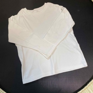 ユニクロ(UNIQLO)のユニクロ　白　ロンT(Tシャツ/カットソー)