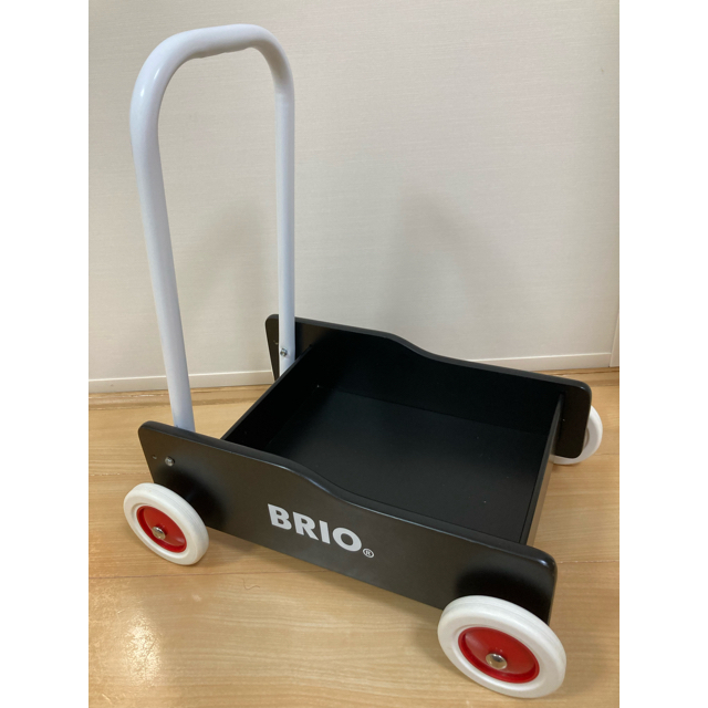 BRIO 手押し車　ブラック