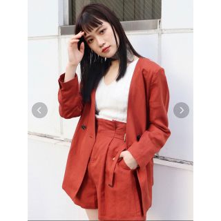 ムルーア(MURUA)の【新品未着用】MURUA リネンライクノーカラージャケット オレンジ　レッド(ノーカラージャケット)