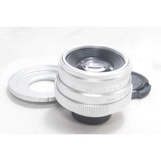 富士フイルム(フジフイルム)の富士フイルム FUJIFILM Xマウント 35mm F1.6 シルバー スマホ/家電/カメラのカメラ(レンズ(単焦点))の商品写真