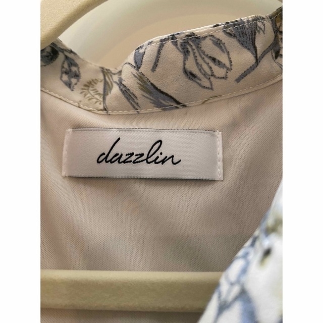 dazzlin(ダズリン)の【新品未着用】dazzlin バックリボンプリントワンピース 完売品 レディースのワンピース(ロングワンピース/マキシワンピース)の商品写真