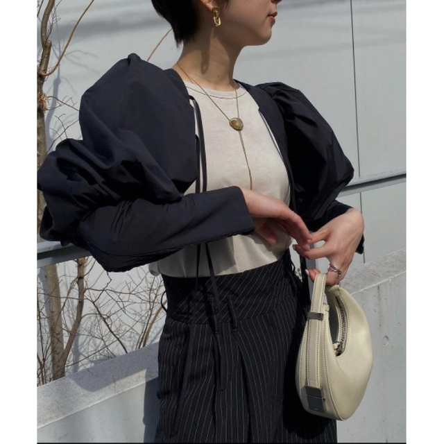 AMERI VOLUME SLEEVE BOLERO ブラックFサイズ 新品-