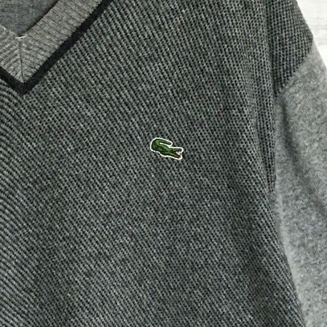 LACOSTE(ラコステ)の【美品】ラコステ☆ロゴワッペン付きセーター　薄手　グレー　H178 メンズのトップス(ニット/セーター)の商品写真