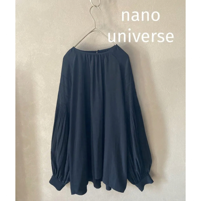 nano・universe(ナノユニバース)のnano universe ピンタックスリーブ ブラウス ネイビー 紺 レディースのトップス(シャツ/ブラウス(長袖/七分))の商品写真