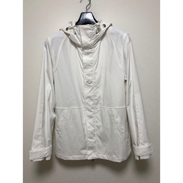 日/祝も発送 新品AKM 22SS定価11.5万円ECWCSマウンテンパーカー白L
