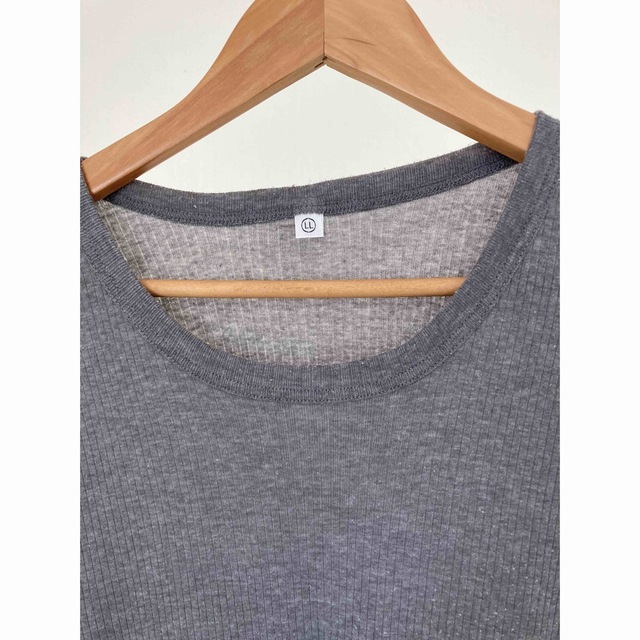 グレー色　薄手素材　トップス メンズのトップス(Tシャツ/カットソー(半袖/袖なし))の商品写真