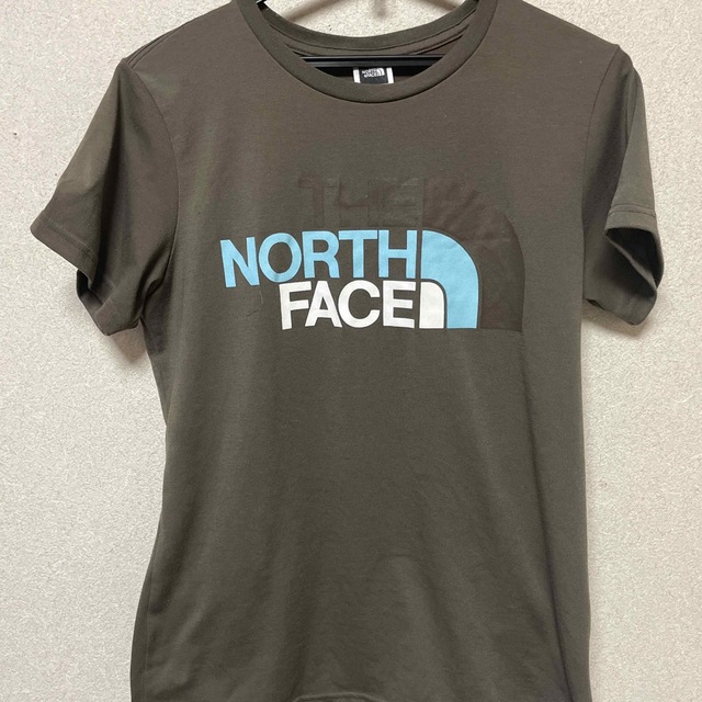 THE NORTH FACE(ザノースフェイス)のTHENORTHFACEザノースフェスTシャツ レディースのトップス(Tシャツ(半袖/袖なし))の商品写真