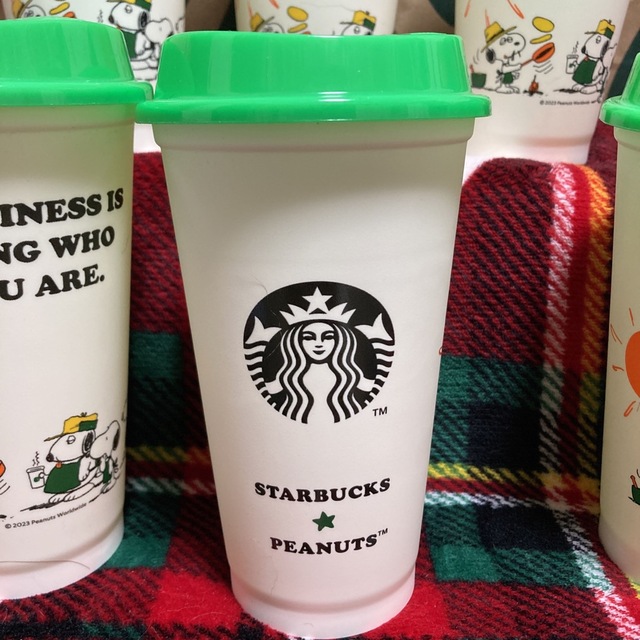 Starbucks(スターバックス)のスターバックス  リユーザブルカップ　スヌーピー　1個の価格 エンタメ/ホビーのエンタメ その他(その他)の商品写真