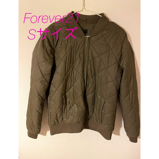 FOREVER 21(フォーエバートゥエンティーワン)のForever21 キルティングジャケット カーキSサイズ 羽織 レディースのジャケット/アウター(ブルゾン)の商品写真