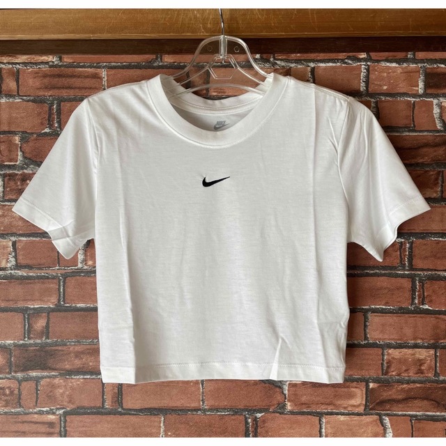 NIKE(ナイキ)の新品 NIKE ナイキ クロップトップ 半袖Tシャツ ダンス ショート丈 白 L レディースのトップス(Tシャツ(半袖/袖なし))の商品写真