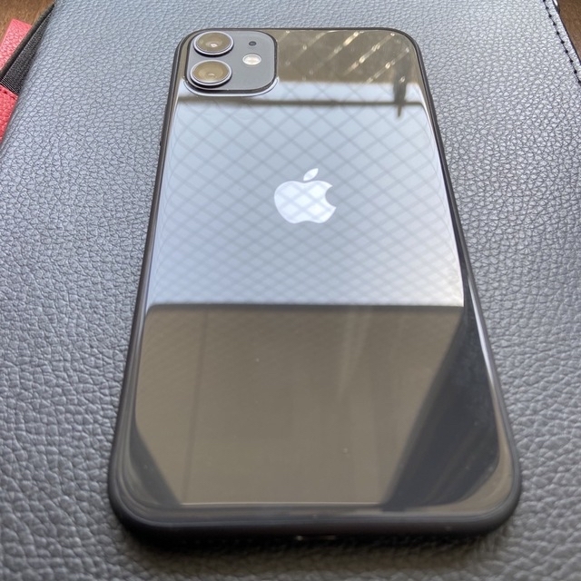 iPhone(アイフォーン)のiphone11 本体　256GB ブラック　SIMフリー スマホ/家電/カメラのスマートフォン/携帯電話(スマートフォン本体)の商品写真
