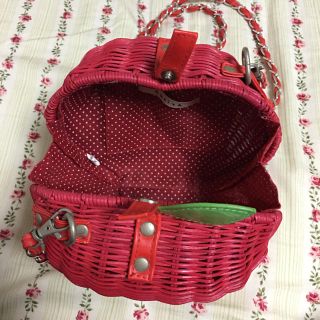 りんご型の籠バッグ