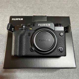 フジフイルム(富士フイルム)の【美品】 FUJIFILM X-T4 ミラーレス一眼 ブラック(ミラーレス一眼)