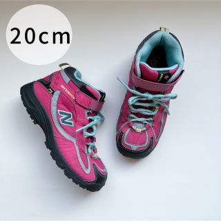 ニューバランス(New Balance)の20cm トレッキングシューズ　ニューバランス　登山靴　女の子(アウトドアシューズ)