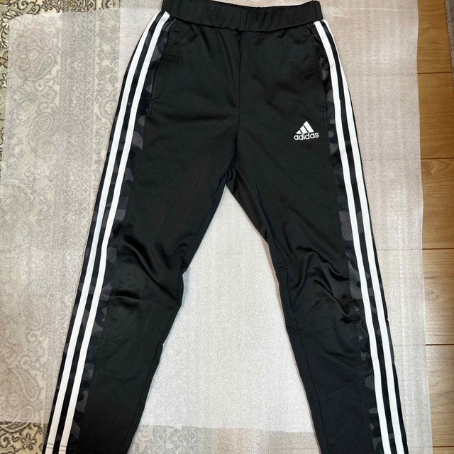 adidas(アディダス)のアディダス　ジャージ　長パンツ　 キッズ/ベビー/マタニティのキッズ服男の子用(90cm~)(パンツ/スパッツ)の商品写真