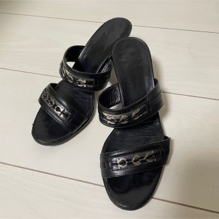 Salvatore Ferragamo本革サンダル　ブラック色　表記サイズ5B (サンダル)