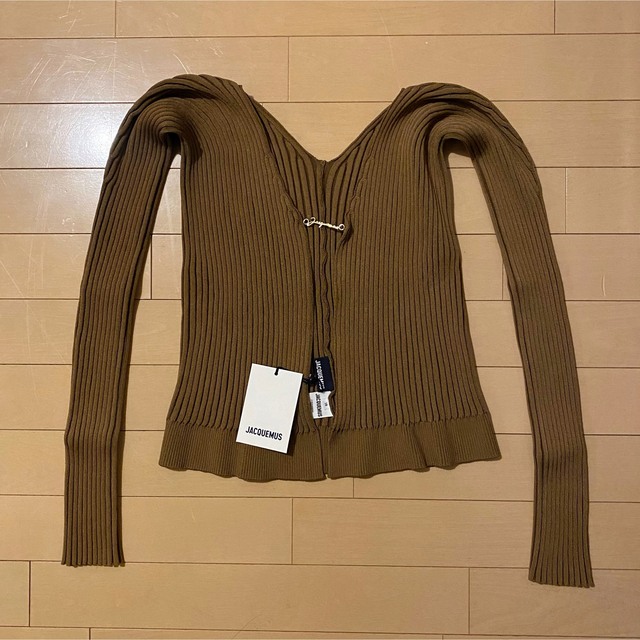 新品タグ付き jacquemus????ブラウンガーディガン