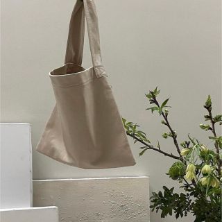 アギュー(ARGUE)のargue   SQUARE DAY BAG/CREAM  バッグ(トートバッグ)