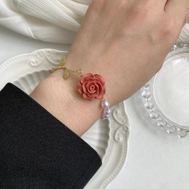 高額売筋 花モチーフ ブレスレット 赤 cansanello.com.ar