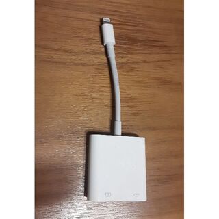アイフォーン(iPhone)のApple純正アクセサリ　Lightning to USBカメラアダプター(デスクトップ型PC)