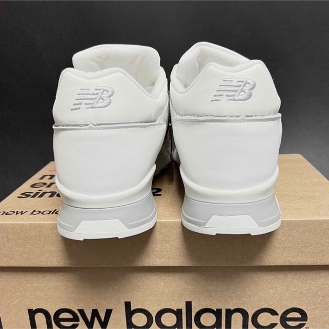 New Balance(ニューバランス)の30cm 新品 ニューバランス M1500 オール レザー ホワイト 1500 メンズの靴/シューズ(スニーカー)の商品写真