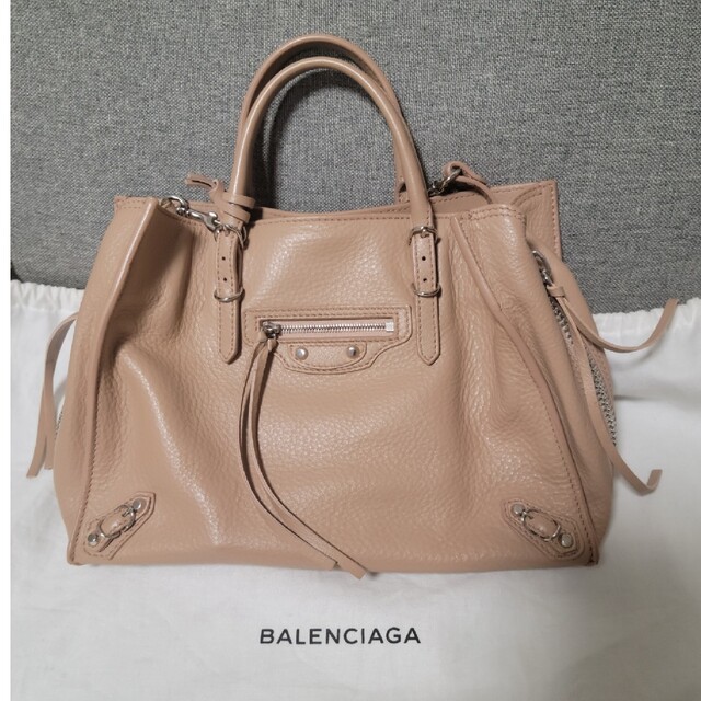 美品】ペーパーバッグA6 ピンクベージュ - ハンドバッグ