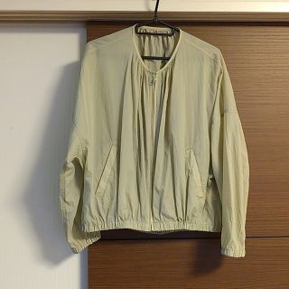 ユニクロ(UNIQLO)のユニクロ　ブルゾン　アウター　Sサイズ(ブルゾン)