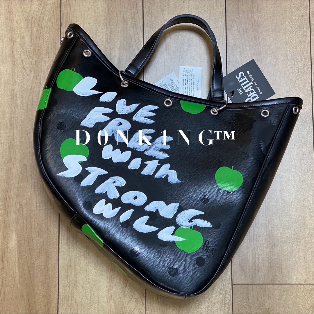 COMME des GARCONS(コムデギャルソン)のコムデギャルソン 青山限定 ビートルズ 山瀬まゆみ ペイント バッグ 青山バッグ レディースのバッグ(ハンドバッグ)の商品写真