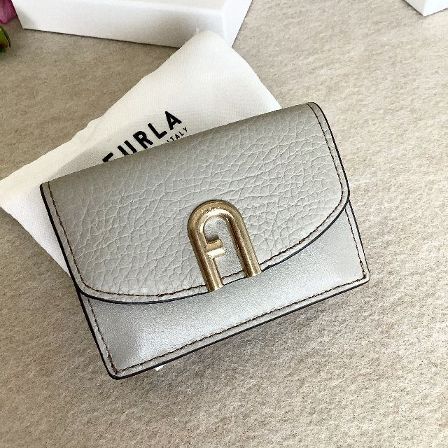 新品☆FURLA(フルラ) グレー グレージュ レザー  折り財布