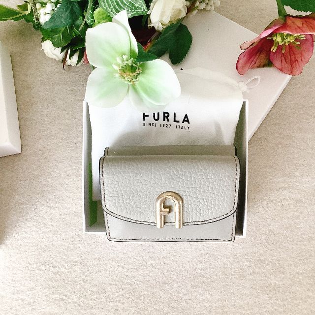 《新品》FURLA フルラ グレージュ レザー 折り財布