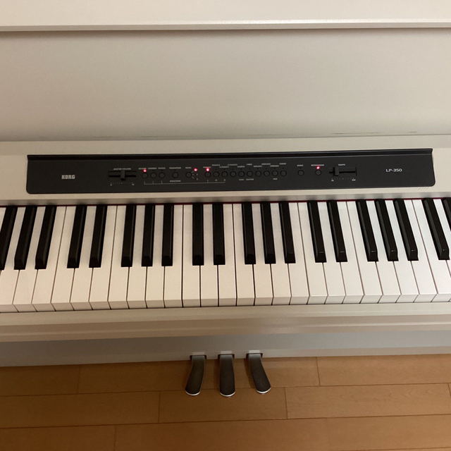 KORG(コルグ)のコルグ KORG 電子ピアノ LP-350 ホワイト (取りに来られる方のため) 楽器の鍵盤楽器(電子ピアノ)の商品写真