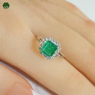 【20-35】エメラルド　ダイヤモンド　リング　E0.73ct　D0.26ct(リング(指輪))