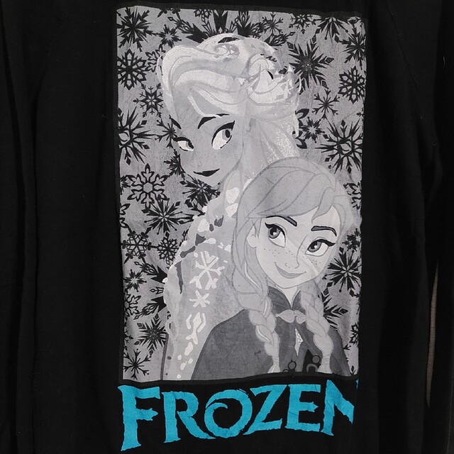 Disney(ディズニー)のレディース　カットソー　アナ雪　長袖TシャツM　黒色 レディースのトップス(カットソー(長袖/七分))の商品写真