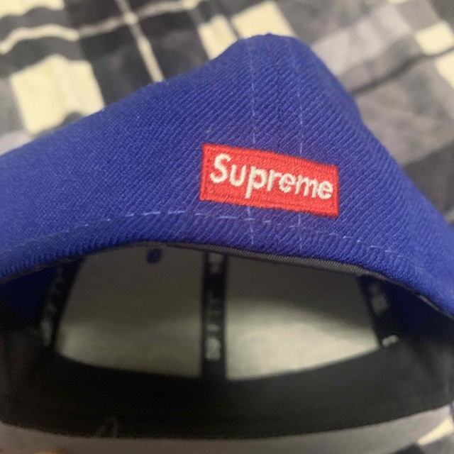 Supreme(シュプリーム)の18aw supreme　Script　New Era  キャップ メンズの帽子(キャップ)の商品写真