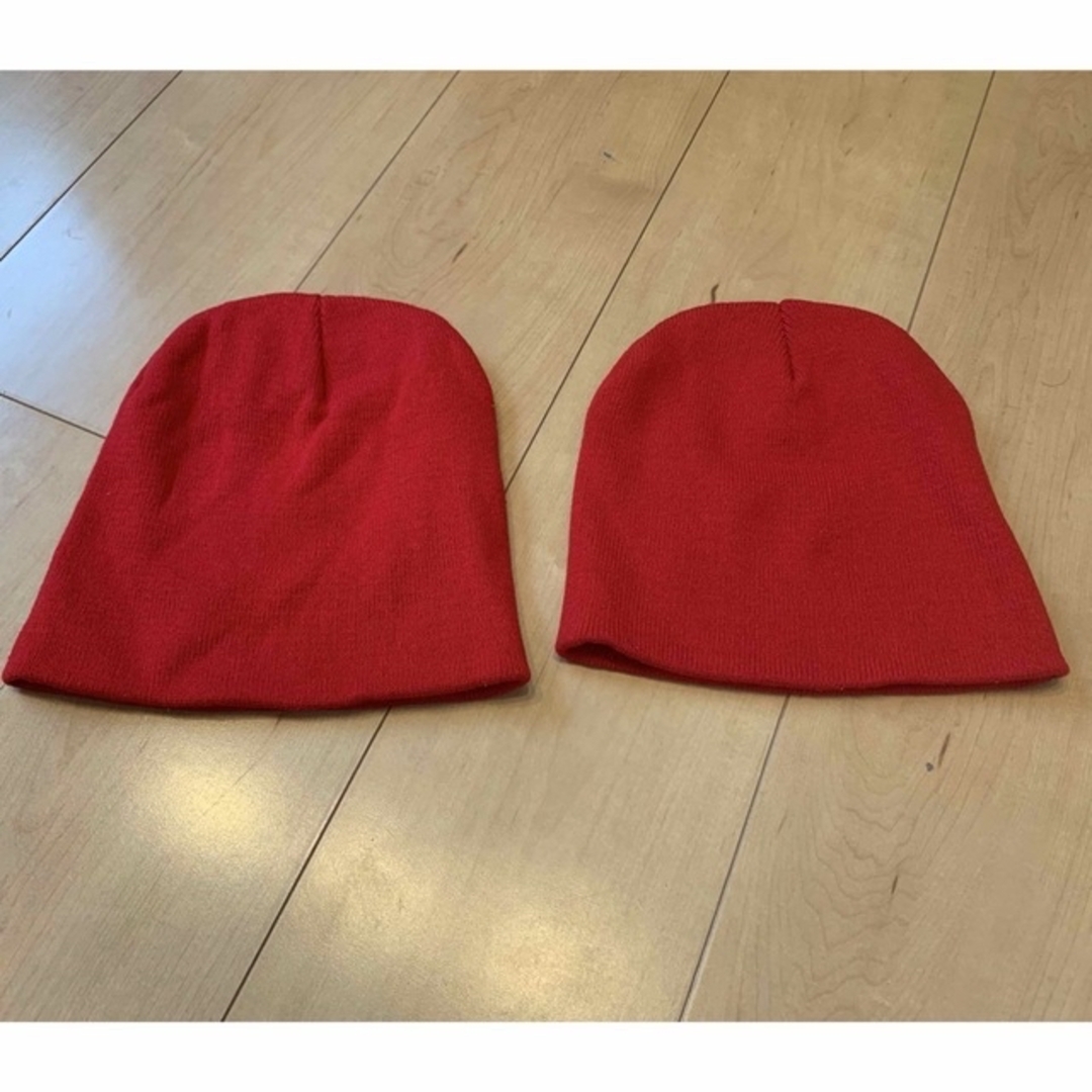 赤　ニット帽　サマーニット帽　２個セット レディースの帽子(ニット帽/ビーニー)の商品写真