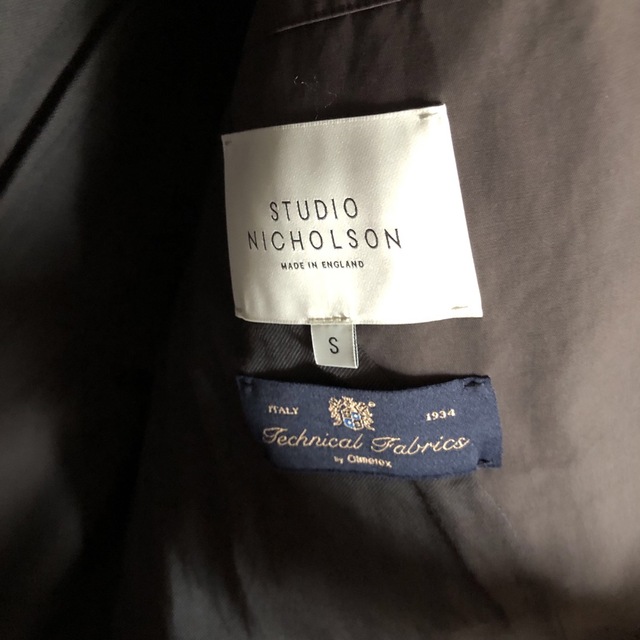 STUDIO NICHOLSON(スタジオニコルソン)のSTUDIO NICHOLSON Sサイズ　コート メンズのジャケット/アウター(ステンカラーコート)の商品写真