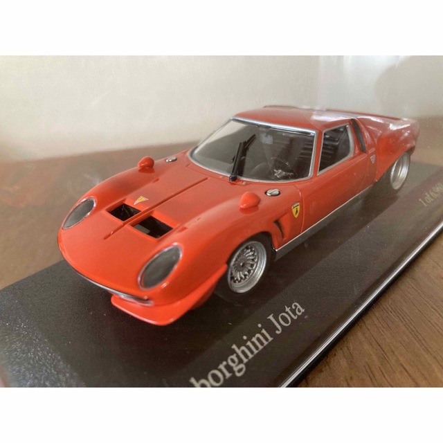 ランボルギーニ　イオタ　1970 ミニチャンプス ミニカー　1/43