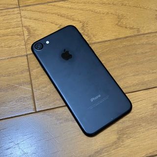 アイフォーン(iPhone)のiPhone7   32gb(携帯電話本体)