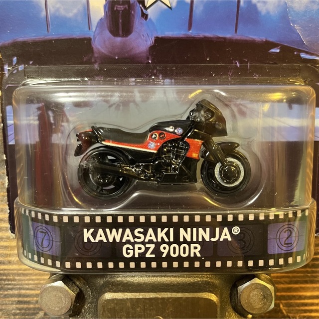 カワサキ - ホットウィール トップガン KAWASAKI NINJA GPZ900R カワサキ - ホットウィール トップガン KAWASAKI NINJA GPZ900R